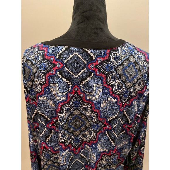 Cato Plus Top Blouse Size XL Blue Magenta Pattern Scarf Hem Stretchy Round Neck - Picture 6 of 12